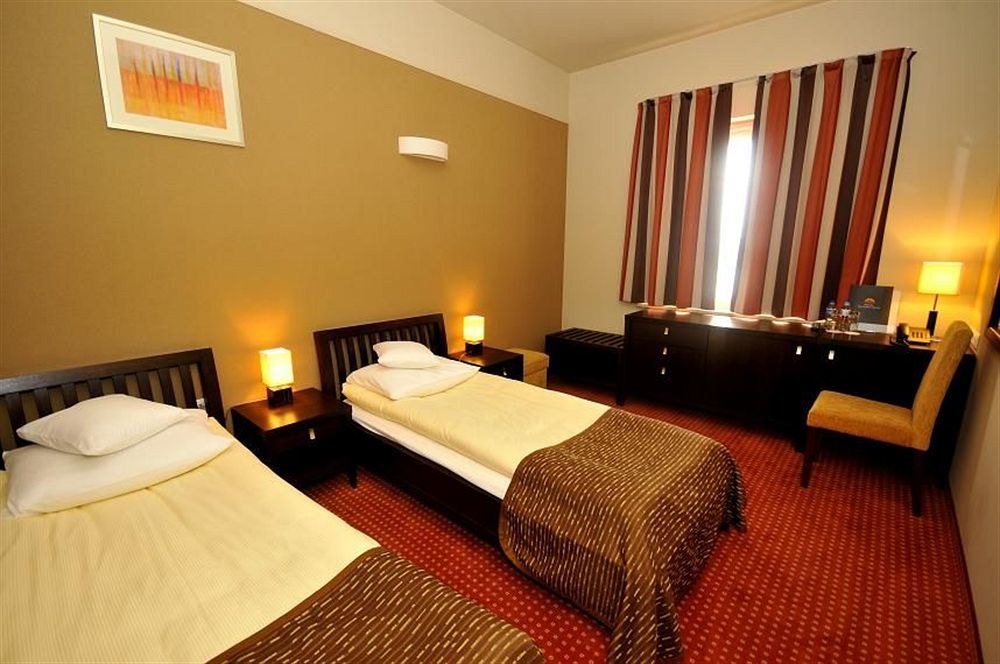 Hotel Teczowy Mlyn Kielce Exterior foto