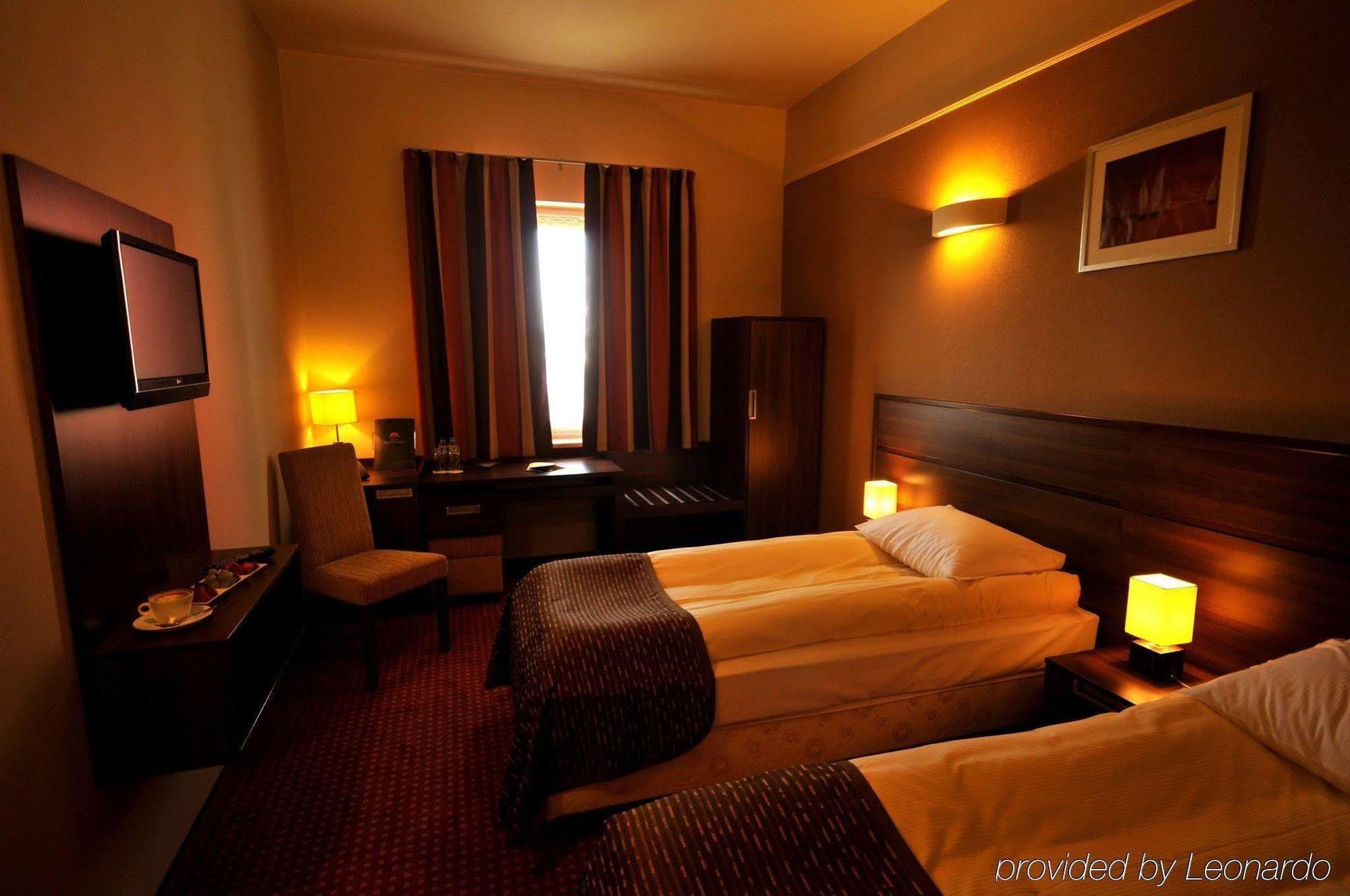 Hotel Teczowy Mlyn Kielce Exterior foto